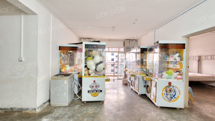 中八社区二手房实景图