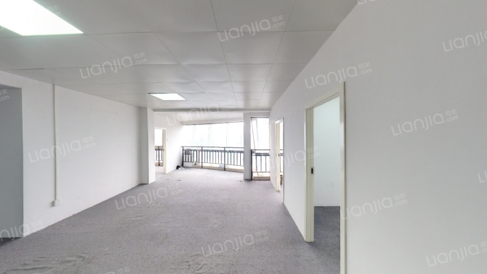 亚航财富中心二手房实景图