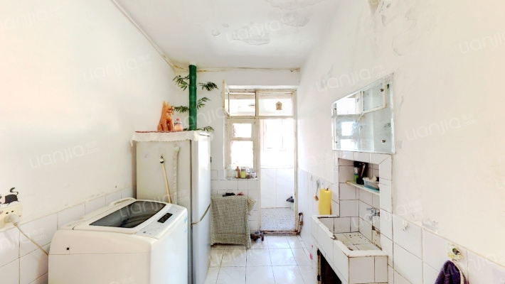 前进社区二手房实景图