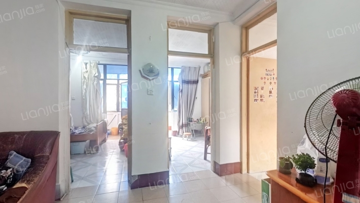 校园路25号二手房实景图