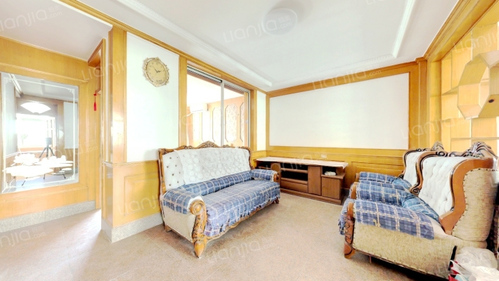 粮食局小区二手房实景图