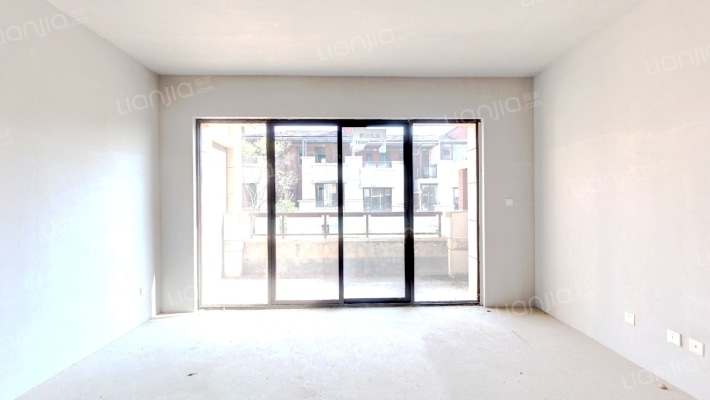 七彩云南古滇名城云上鹿鸣谷二手房实景图