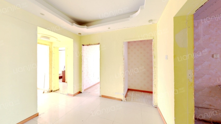 周新苑东三期二手房实景图