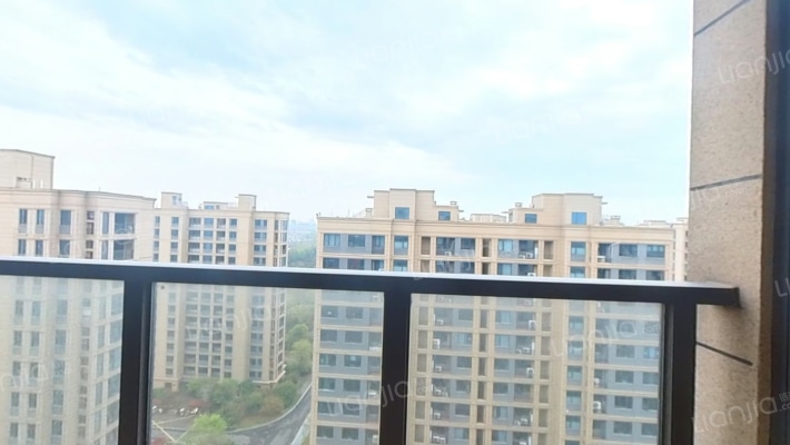 前庄佳苑二手房实景图