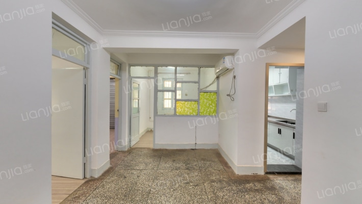 西铁南郊住宅小区二手房实景图