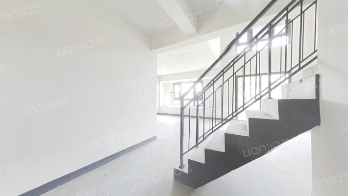 新城源山二手房实景图