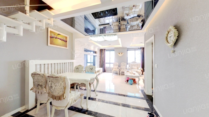 中铁逸都国际A区二手房实景图