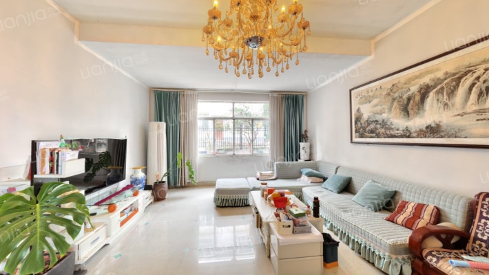 银宏小区二手房实景图