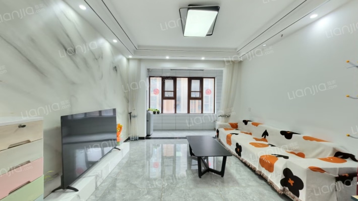 亚星云水居二手房实景图