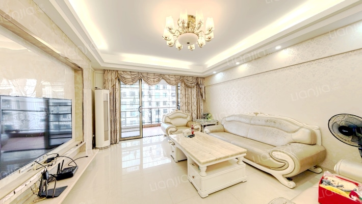 富龍翡翠歐庭二手房实景图