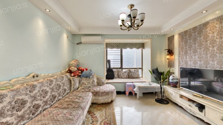 锦艺国际华都博郡二手房实景图