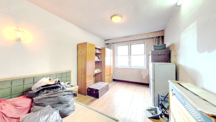 西朱新村二手房实景图