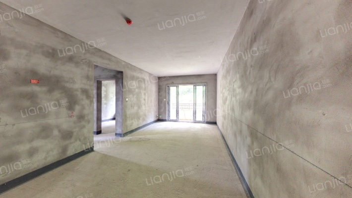 绿地海外滩米拉公馆二手房实景图