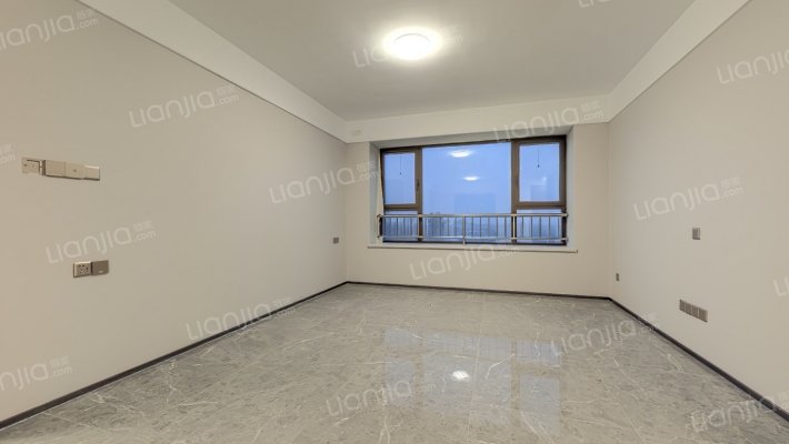 天地源云水天境二手房实景图