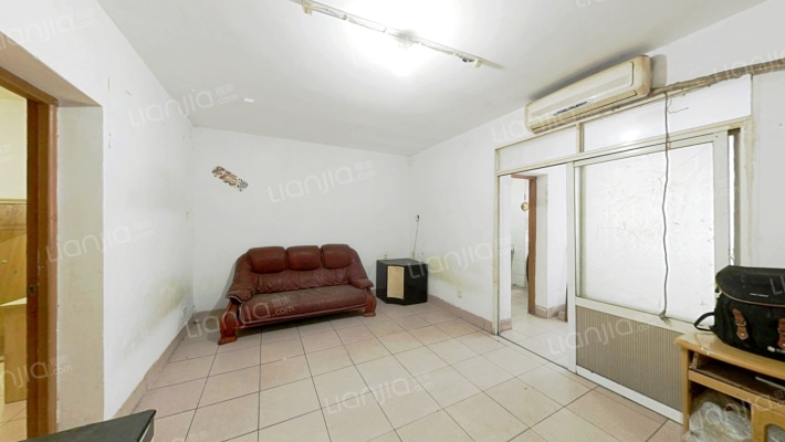 迎宾路电信宿舍二手房实景图