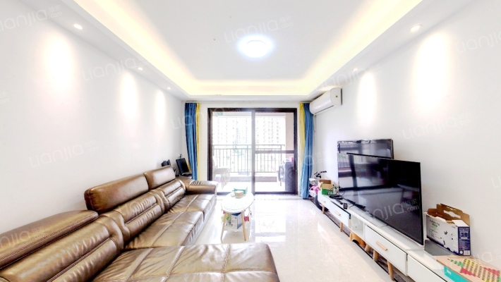 绿地璀璨家园3期二手房实景图