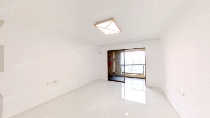 万科华府二手房实景图