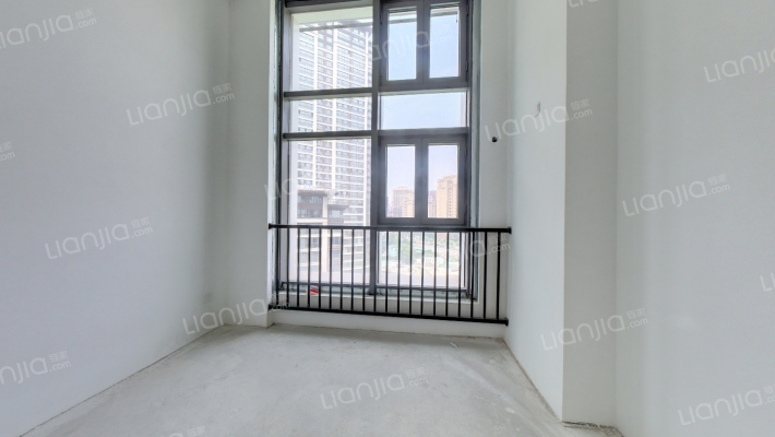 SCC青岛科技创新园二手房实景图