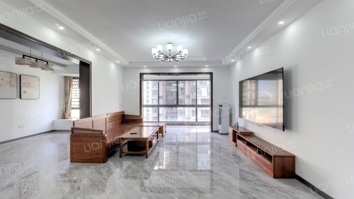 医大蟠龙瑧泽苑二手房实景图