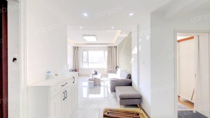 亚泰华府二手房实景图