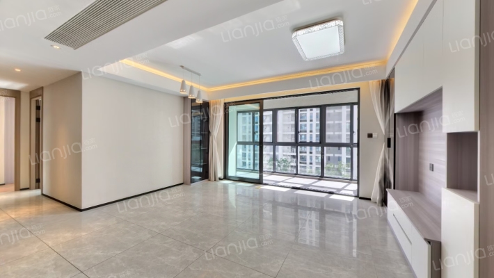 万科锦上和风华苑南区二手房实景图