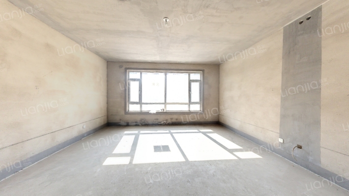 中海紫金苑E区二手房实景图