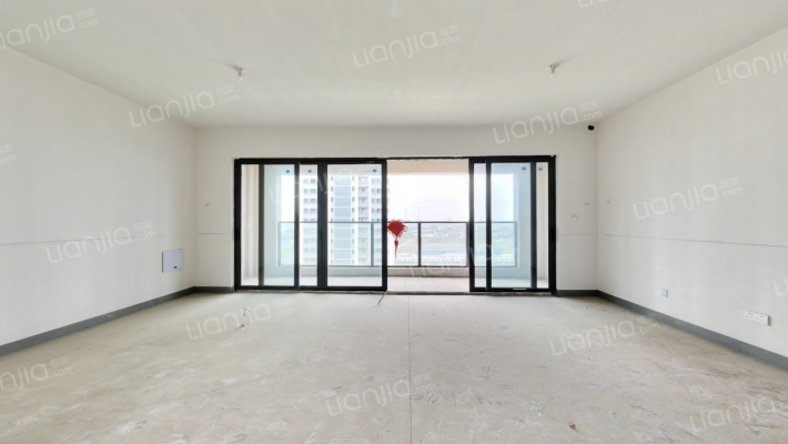 远洋天铂二手房实景图