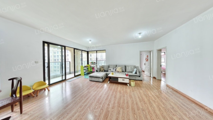 翡翠公馆二手房实景图