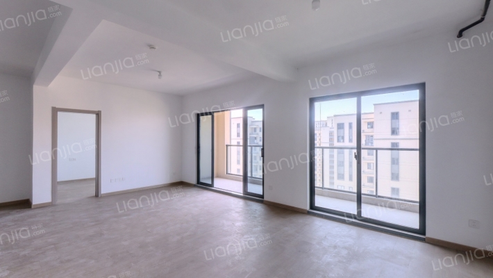 和泰·春和云境府二手房实景图