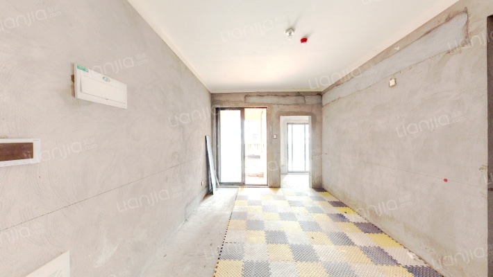 华美翡丽山四期二手房实景图