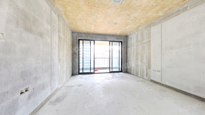 宝瑞花园二手房实景图