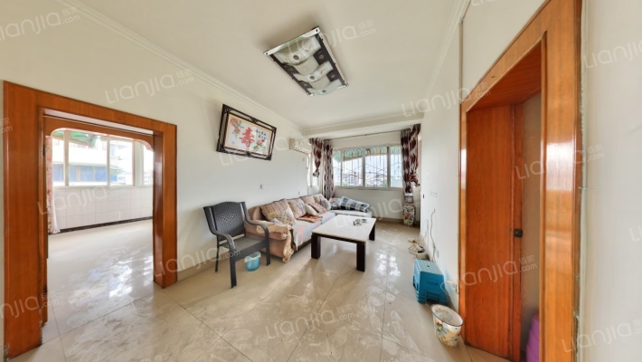 教育街81号二手房实景图