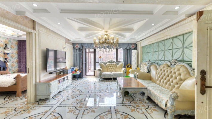 信达·万科翡翠学院二手房实景图