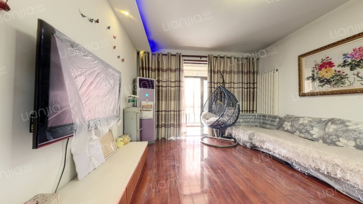 依云小镇二手房实景图