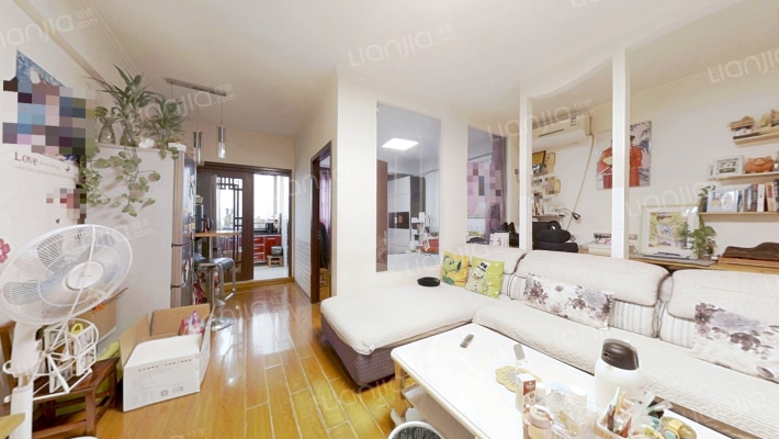 名人居二手房实景图