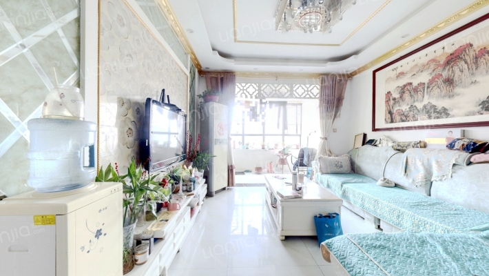 领城蔚然里南院二手房实景图