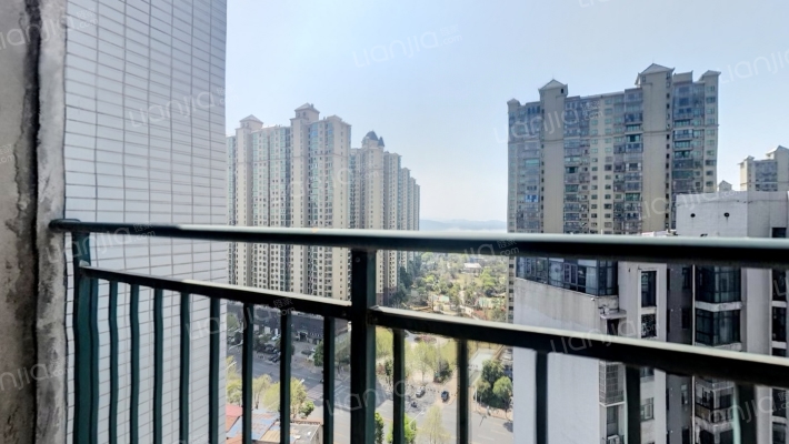 湖景花园二手房实景图