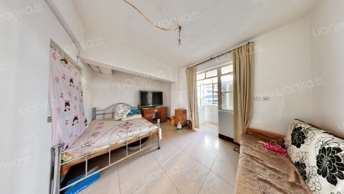 护国路8号二手房实景图