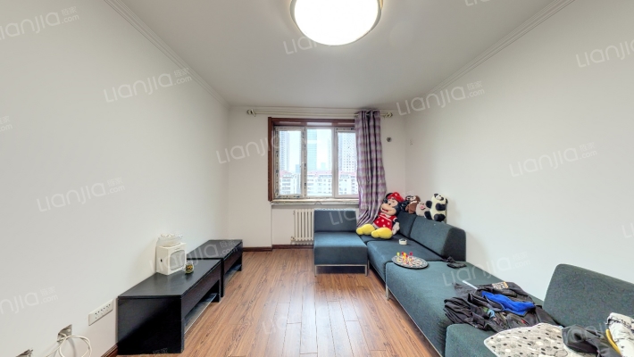 卫安西里二手房实景图