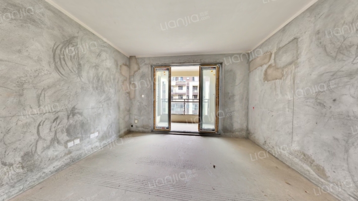 中国摩四期春藤佳苑二手房实景图