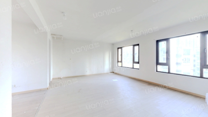 滨江壹号二手房实景图