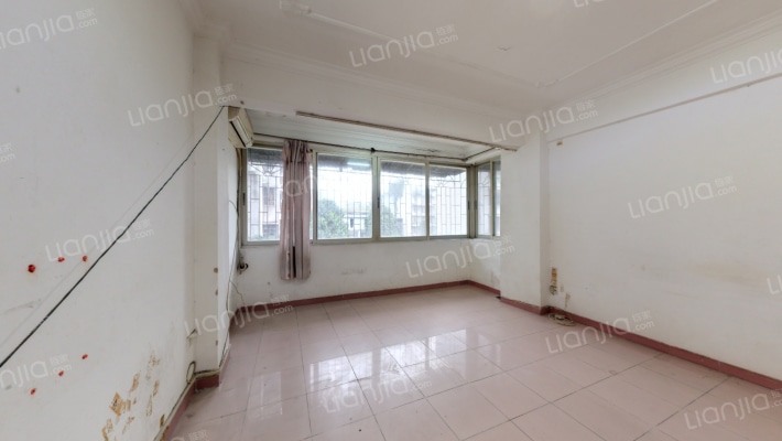 龙岗路34号大院二手房实景图