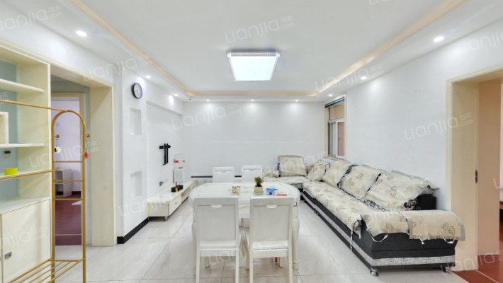 东虹花苑H区二手房实景图