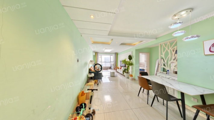 深港城二手房实景图