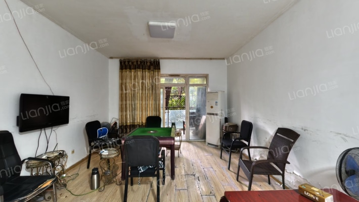 水岸华庭二手房实景图