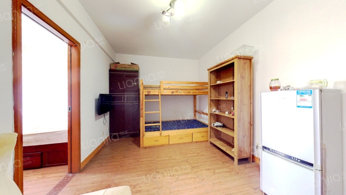 爱丁郡院二手房实景图