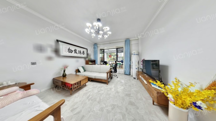 中央花园碧云天二手房实景图