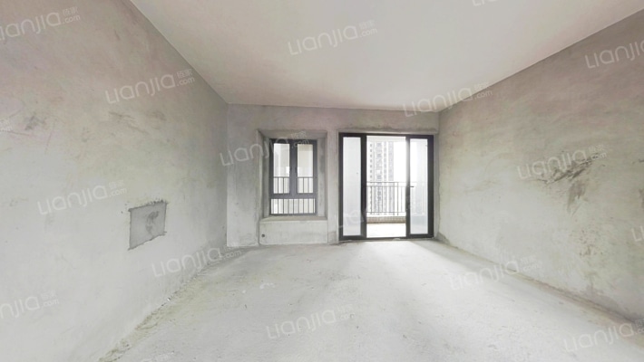 怡翠晋盛御园二手房实景图