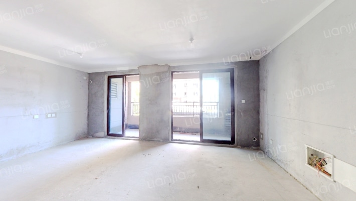 栖湖尚府二手房实景图