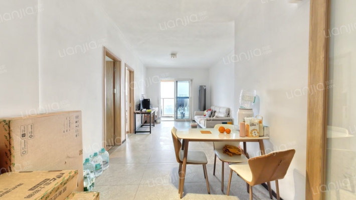 实地君兰汀岸二手房实景图